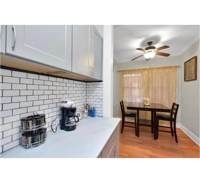 Cozy Downtown Studio By Toyota Center Houston Buitenkant foto
