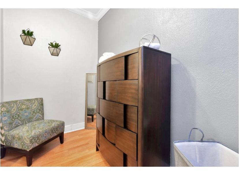 Cozy Downtown Studio By Toyota Center Houston Buitenkant foto